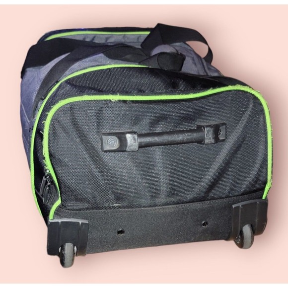 OGIO HAMBLIN 22 WHEELED DUFFEL BAG - Picture 3 of 6